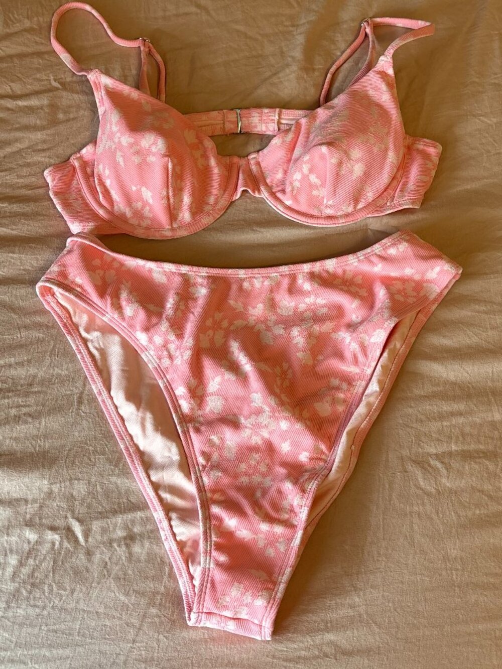 Cupshe Pink/White Floral High Waisted Bikini